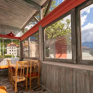 Apartment Absteige Innsbruck- Zentrale Ferienapartments, Innsbruck